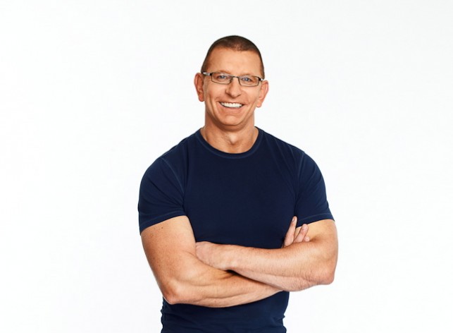 Top 10 Reasons I Don’t Own An Ice Machine Chef Robert Irvine doesn't own a commercial ice machine