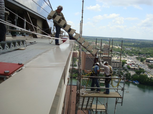 Roofers are Keeping Cool with Easy Ice!