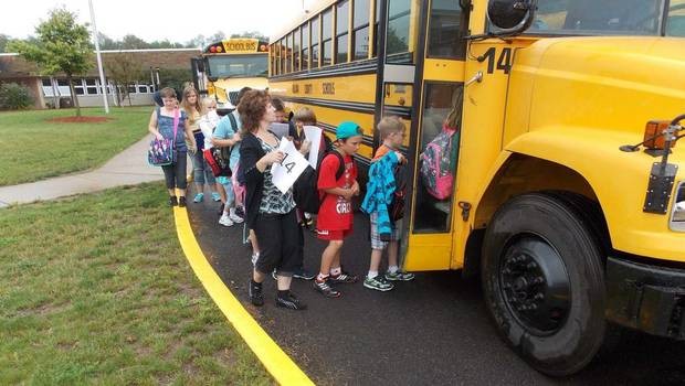Industrial Ice Makers Keep Bus Drivers Cool with Easy Ice