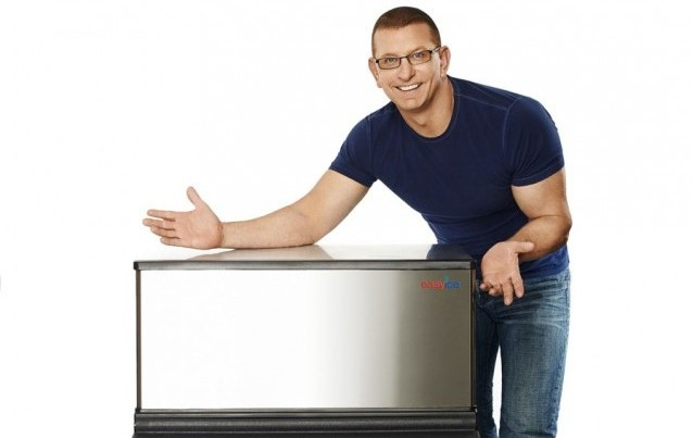 Robert Irvine Partners with Easy Ice to Put a Billion Dollars “On Ice”
