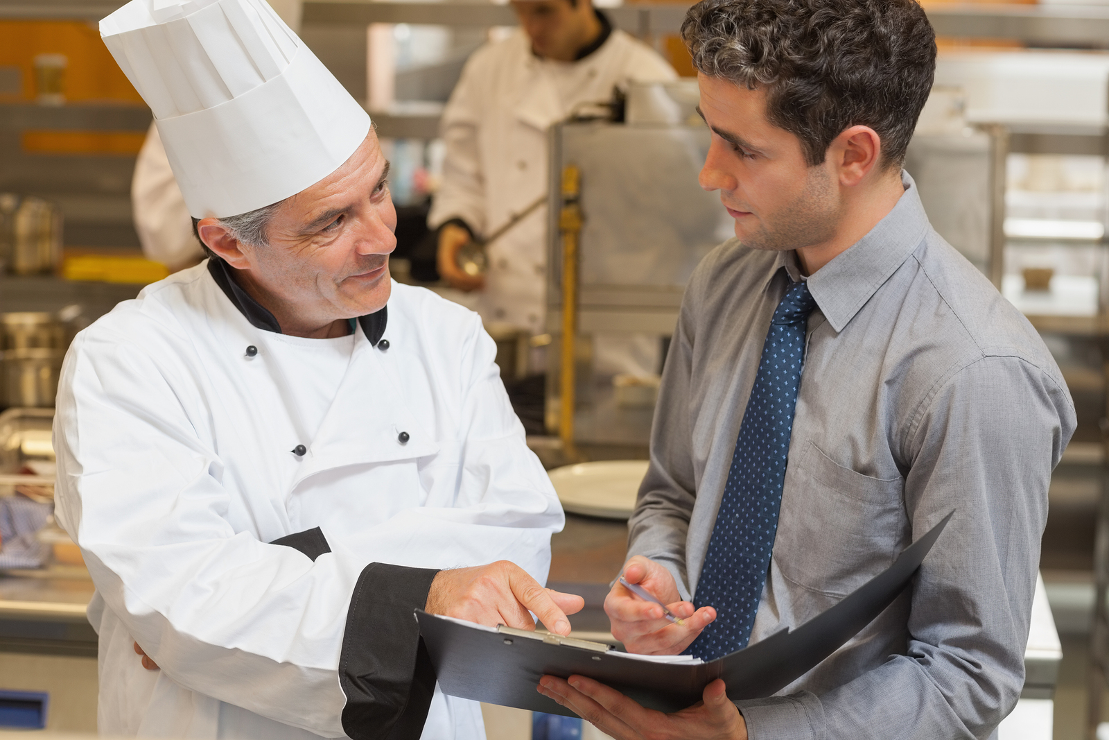 4-essential-qualities-restaurant-managers-and-owners-must-possess