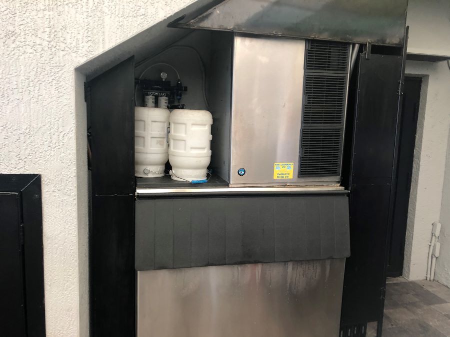 Poor ice machine accessibility limits ventilation